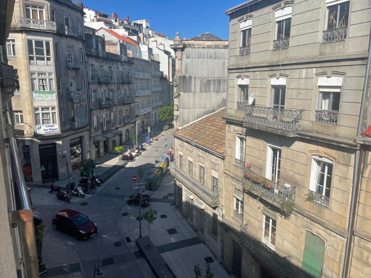 Apartamentos Ronda Vigo Esterno foto